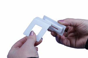 Fixation de support en plastique  - dim.47x55mm - dim. Support 26x65mm - angle 90° - blanc