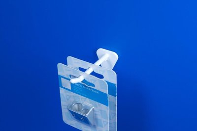 Single plastic spindle with double-sided adhesive - plastic - length 60mm - holder 28x26mm - white